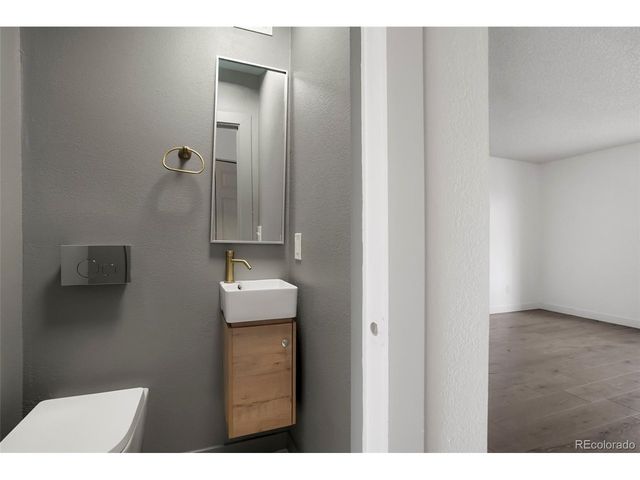 6320 E 63rd Ave, Commerce City, CO 80022