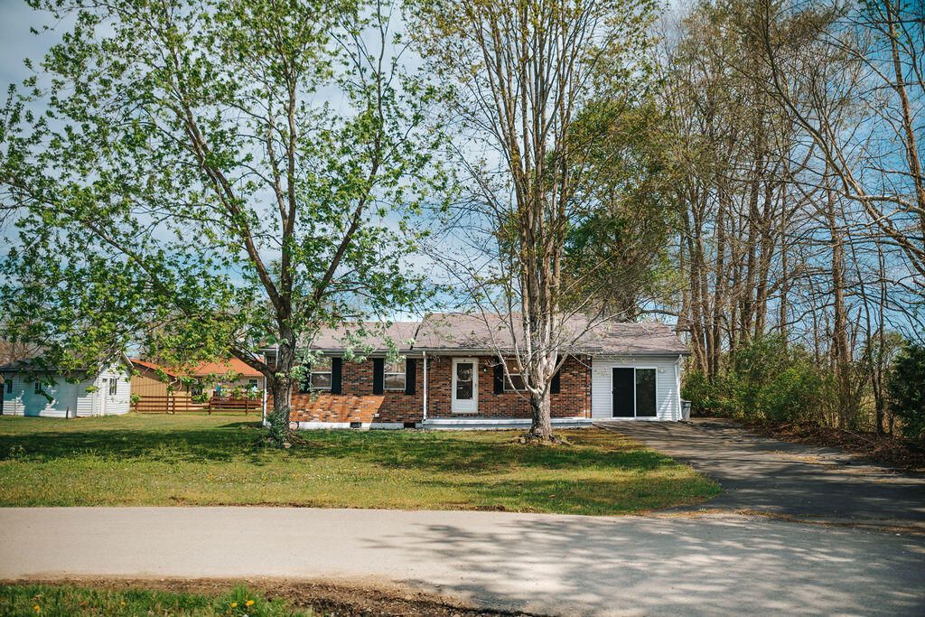 88 Howell Lane, Clay City, KY 40312