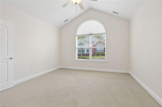 103 Stadium VW, Yorktown, VA 23690