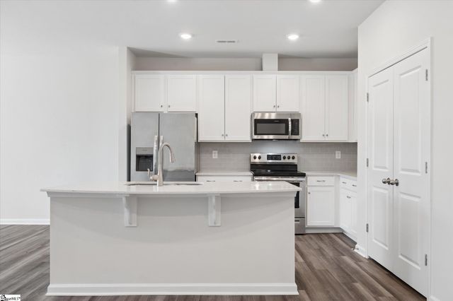303 E Compass Way, Easley, SC 29640