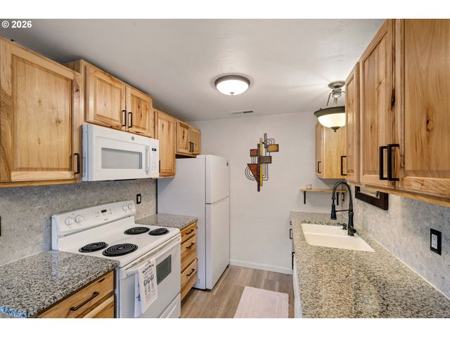 1519 TANEY St, Eugene, OR 97402