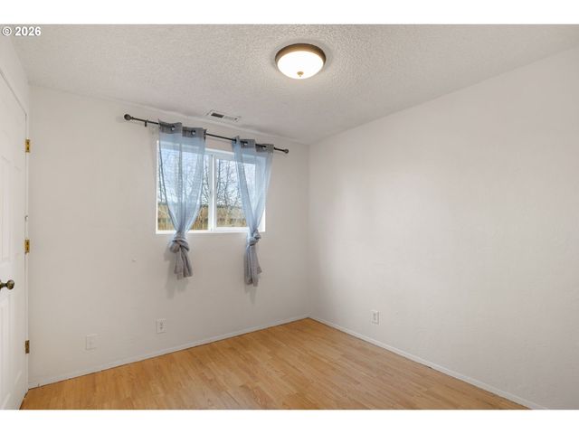 1519 TANEY St, Eugene, OR 97402