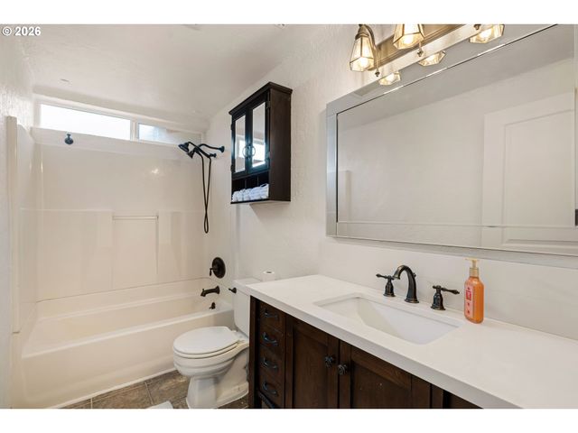 1519 TANEY St, Eugene, OR 97402