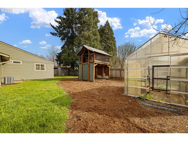 1519 TANEY St, Eugene, OR 97402