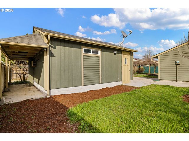 1519 TANEY St, Eugene, OR 97402