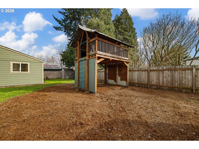 1519 TANEY St, Eugene, OR 97402