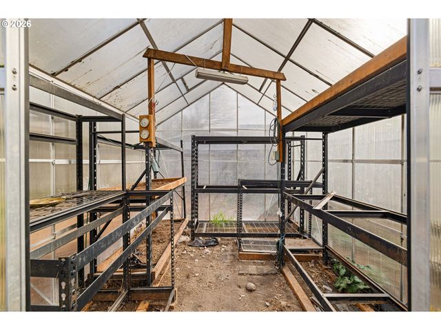 1519 TANEY St, Eugene, OR 97402