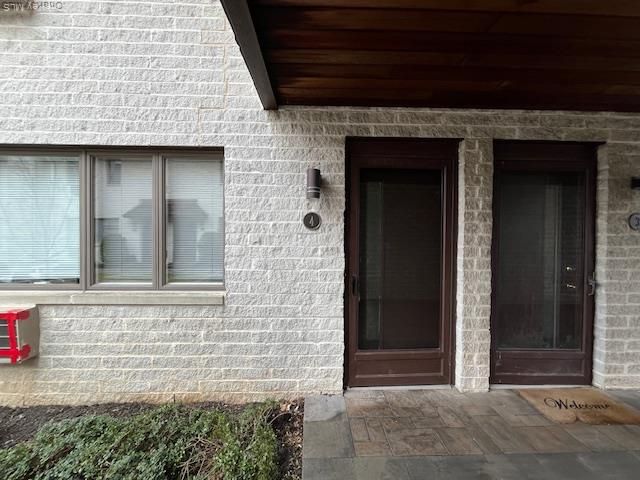 42 Sintsink Drive E 4, Port Washington, NY 11050