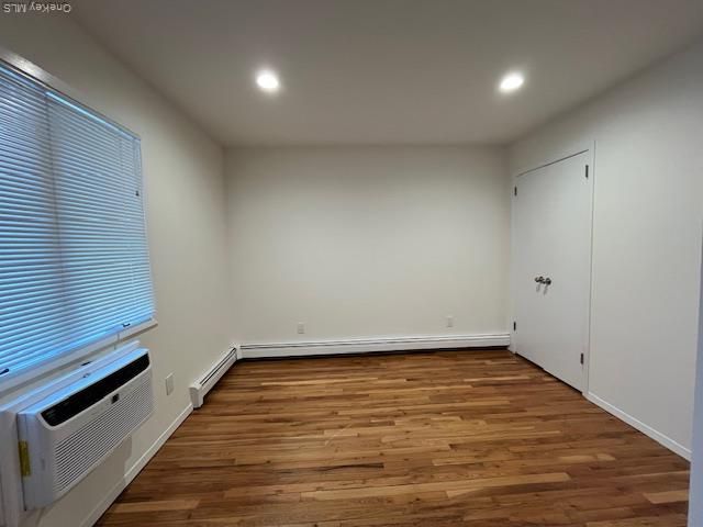 42 Sintsink Drive E 4, Port Washington, NY 11050