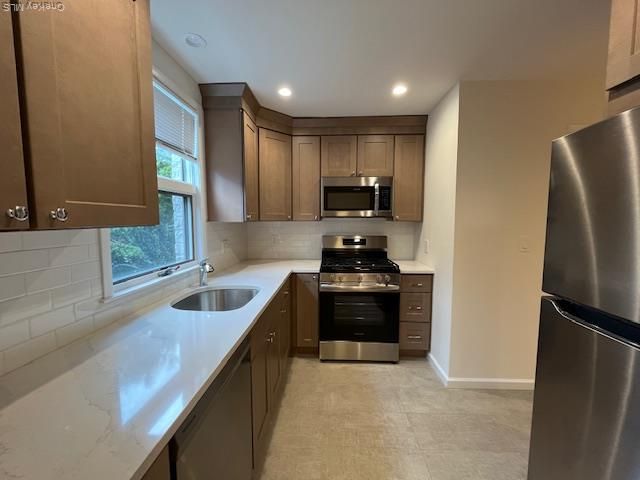 42 Sintsink Drive E 4, Port Washington, NY 11050