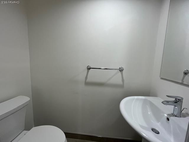 42 Sintsink Drive E 4, Port Washington, NY 11050