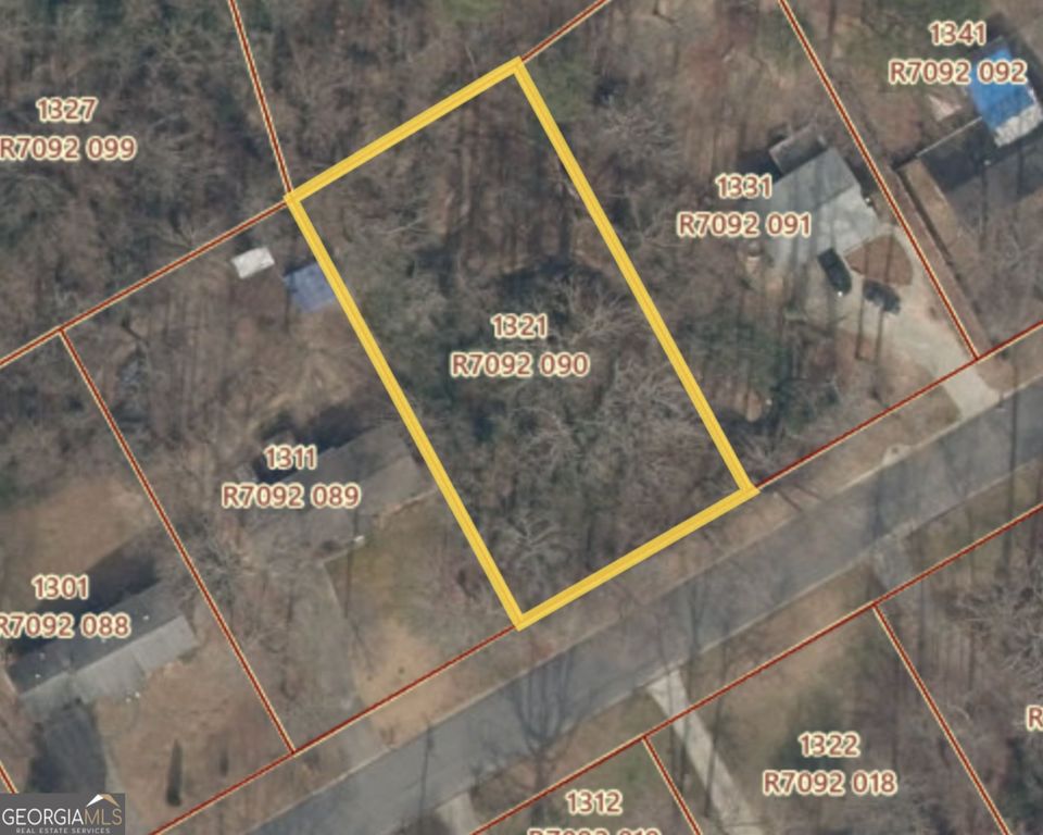 1321 Sommerset Drive, Lawrenceville, GA 30043