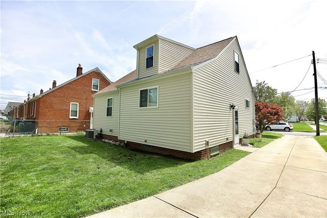 21001 Wilmore Avenue, Euclid, OH 44123