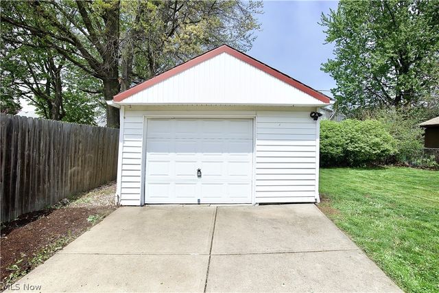 21001 Wilmore Avenue, Euclid, OH 44123