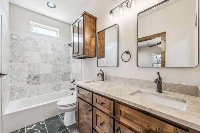 1704 E FM 1188, Bluff Dale, TX 76433