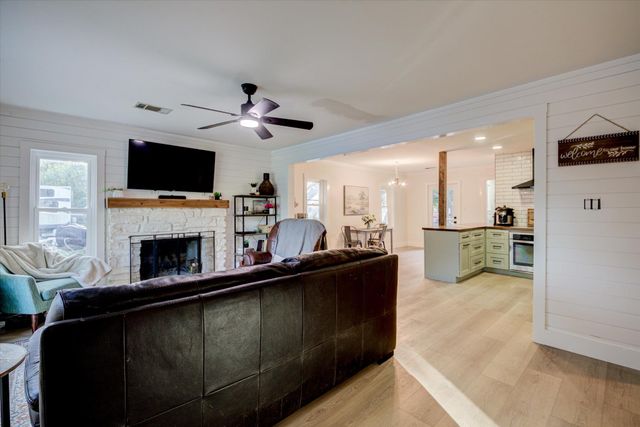 1103 Bluebonnet DR, Cedar Park, TX 78613