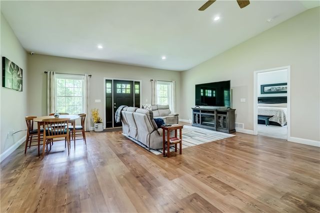 4338 State Route 90, Springport, NY 13160