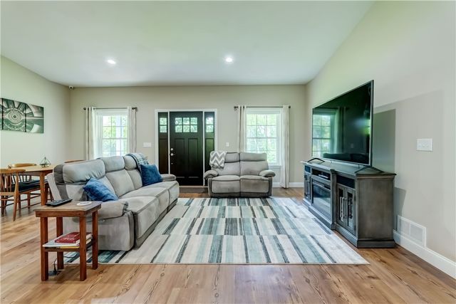 4338 State Route 90, Springport, NY 13160