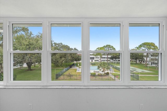 1001 77TH AVENUE N 307, St Petersburg, FL 33702