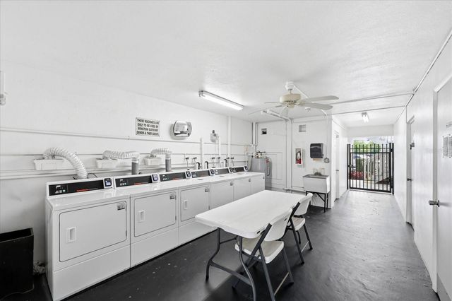 1001 77TH AVENUE N 307, St Petersburg, FL 33702