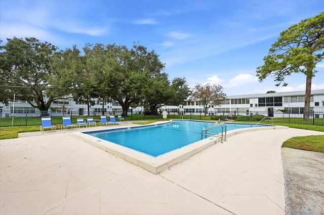 1001 77TH AVENUE N 307, St Petersburg, FL 33702