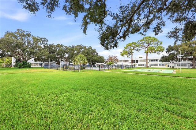 1001 77TH AVENUE N 307, St Petersburg, FL 33702