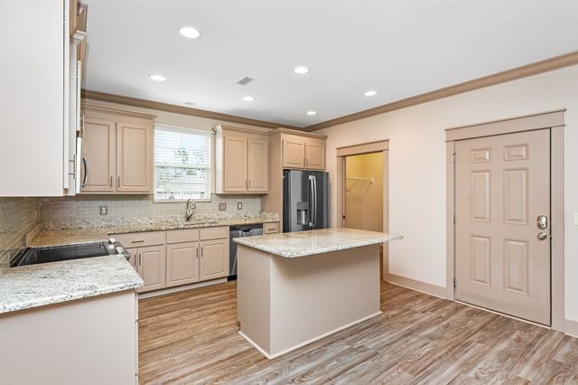 100 Sugarberry, Dothan, AL 36301