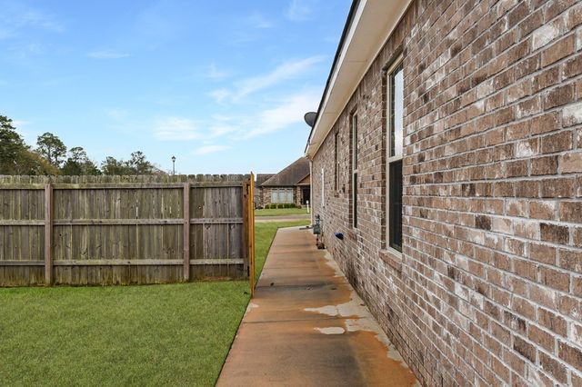 100 Sugarberry, Dothan, AL 36301