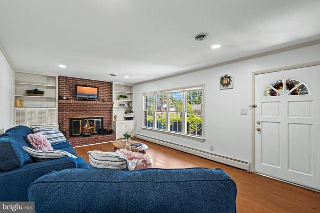 3220 SYKESVILLE RD, Westminster, MD 21157