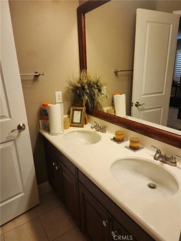 19512 Laroda Lane, Saugus, CA 91350