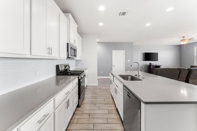 974 Pepperbark LOOP, Buda, TX 78610