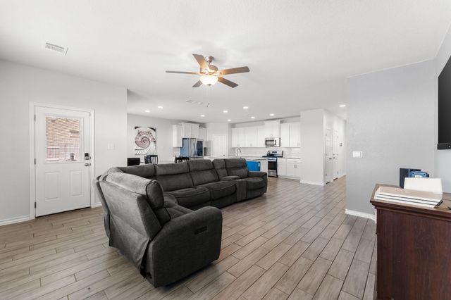 974 Pepperbark LOOP, Buda, TX 78610