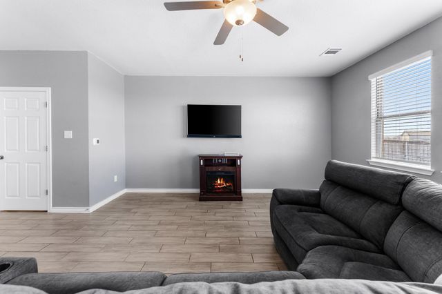 974 Pepperbark LOOP, Buda, TX 78610