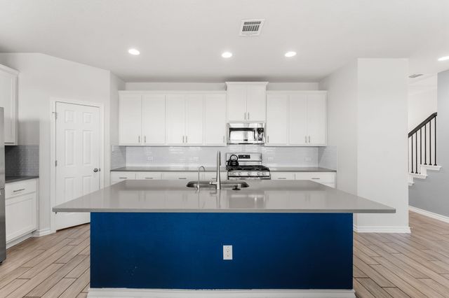 974 Pepperbark LOOP, Buda, TX 78610