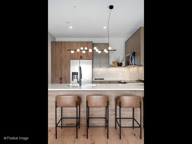 1235 N ASHLAND Avenue 503, Chicago, IL 60622