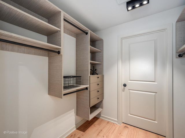 1235 N ASHLAND Avenue 503, Chicago, IL 60622