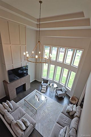 4966 Park Manor Drive, Troy, MI 48098
