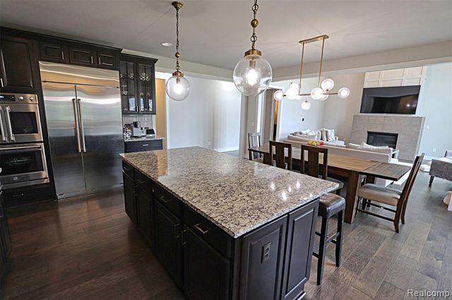 4966 Park Manor Drive, Troy, MI 48098