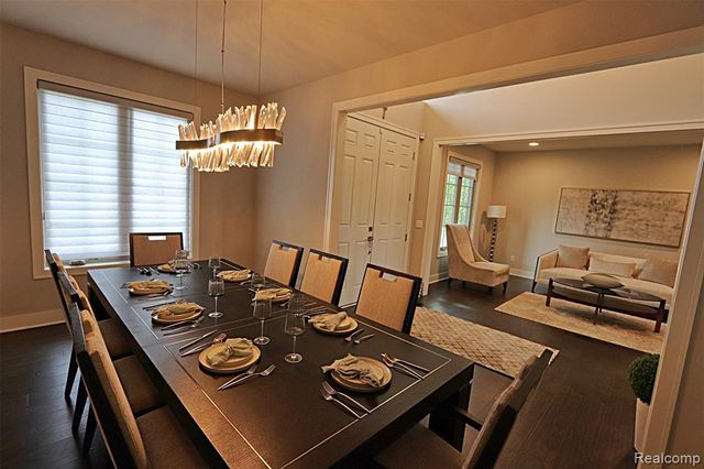 4966 Park Manor Drive, Troy, MI 48098