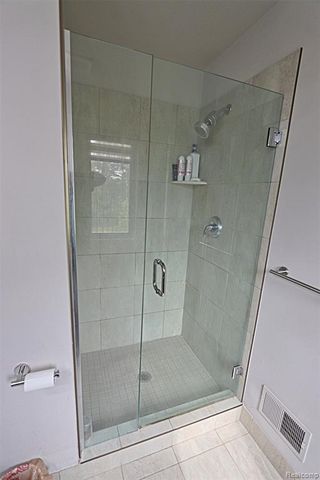 4966 Park Manor Drive, Troy, MI 48098