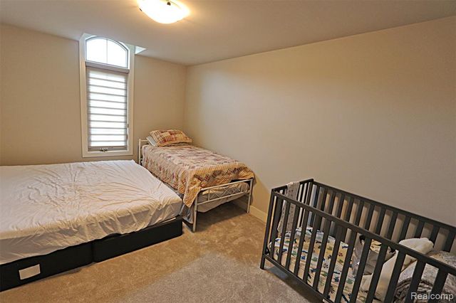 4966 Park Manor Drive, Troy, MI 48098