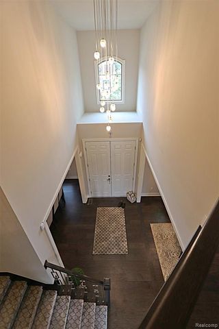 4966 Park Manor Drive, Troy, MI 48098