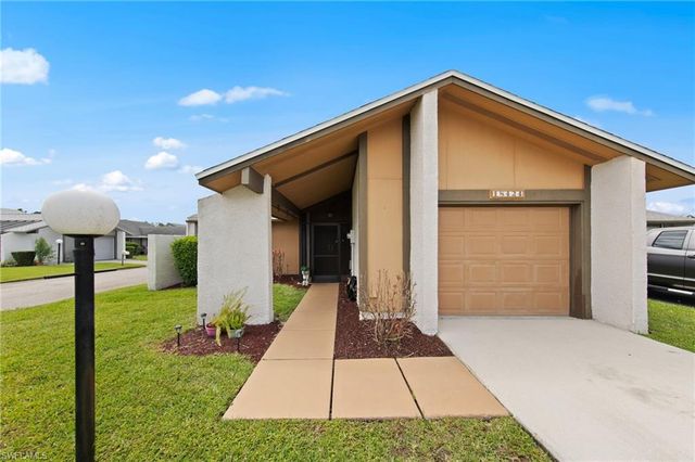 18424 Orangecrest CT, Lehigh Acres, FL 33936