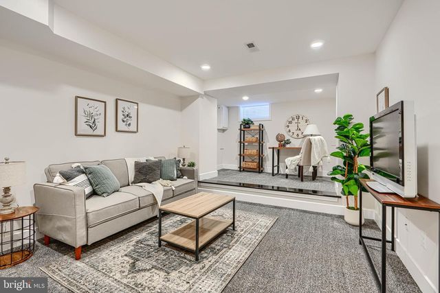 609 S EATON ST, Baltimore, MD 21224