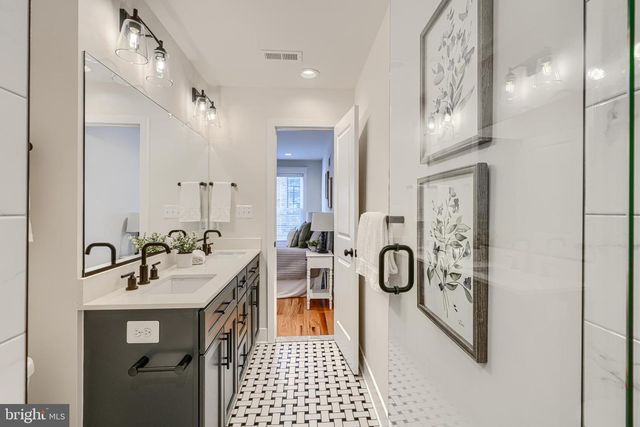 609 S EATON ST, Baltimore, MD 21224