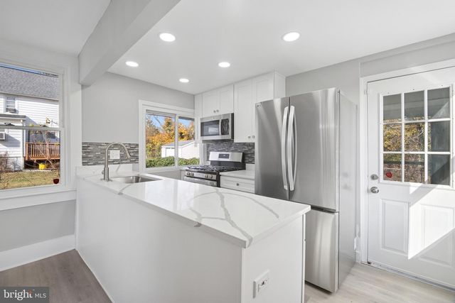 3814 WALNUT AVE, Baltimore, MD 21206