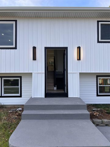 501 Hawkins road Road, Selden, NY 11784