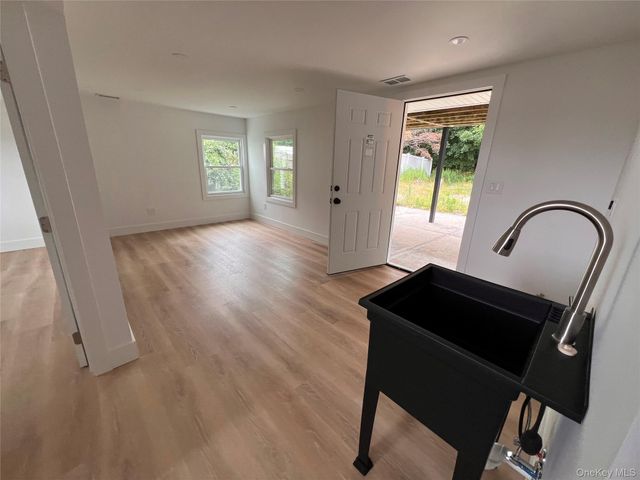 501 Hawkins road Road, Selden, NY 11784