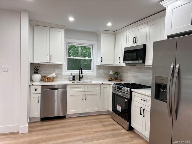 501 Hawkins road Road, Selden, NY 11784