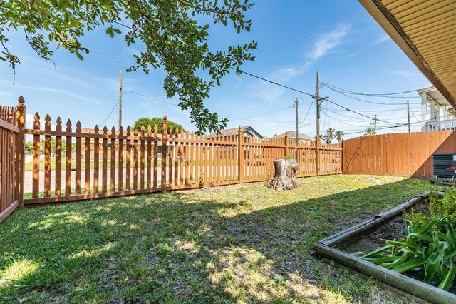 803 Sealy Street, Galveston, TX 77550